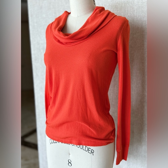 Michael Kors Vibrant Orange Cowl Neck top , T-shirt, Sweater Size M - Picture 3 of 16